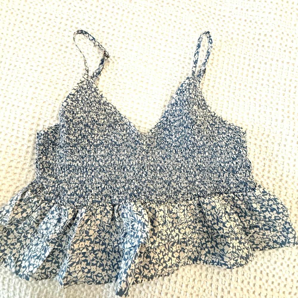 NWOT Billabong Floral Blue and White crop ruffle summer top